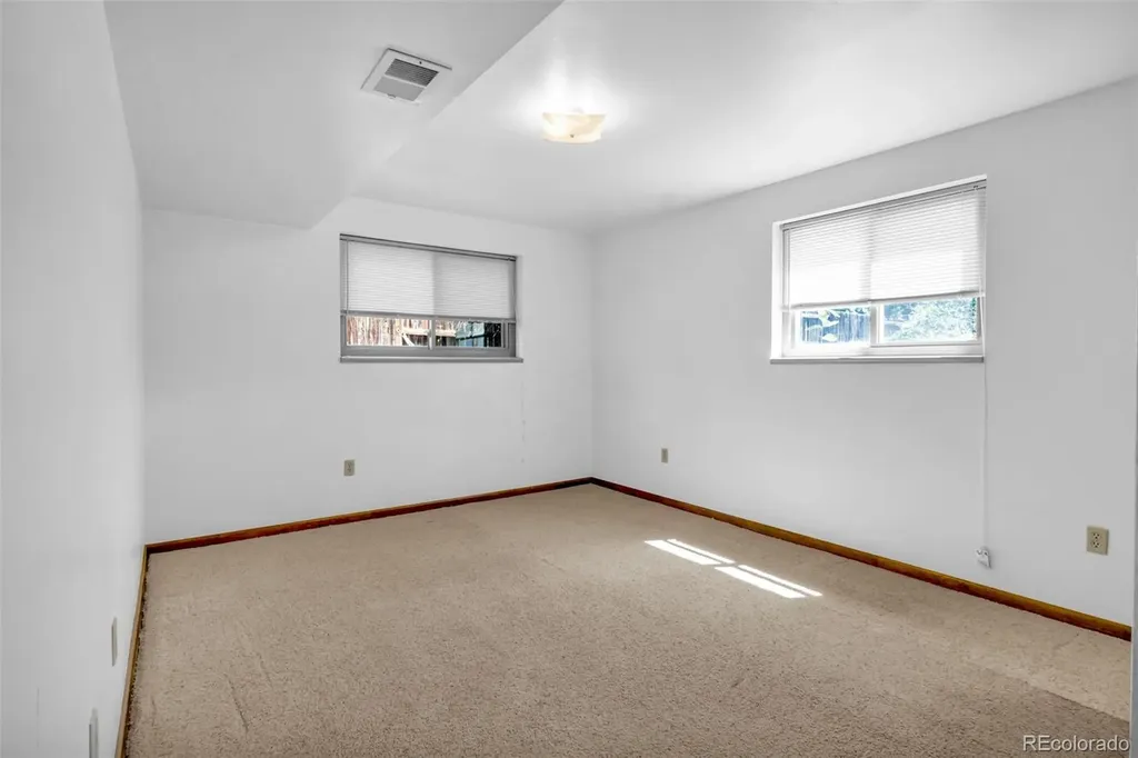 1260 S Moline Street Aurora CO 80012