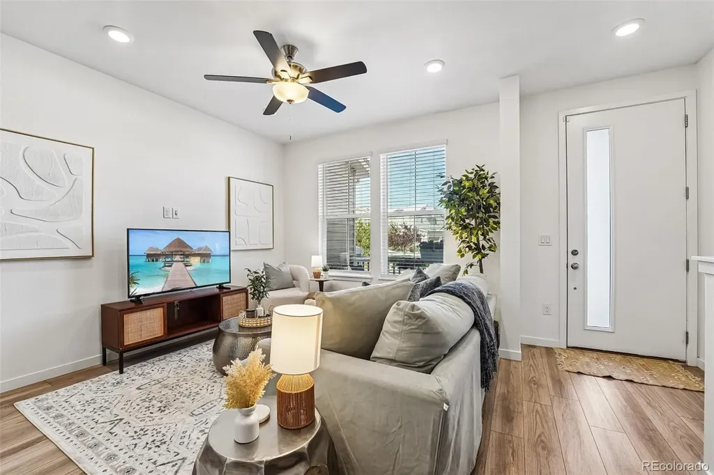 2092 S Upham Way Denver CO 80227