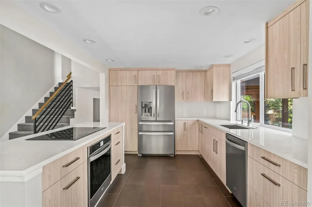 2434 Park Lane Littleton CO 80120