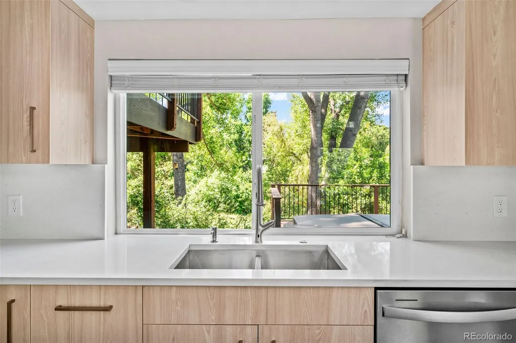 2434 Park Lane Littleton CO 80120