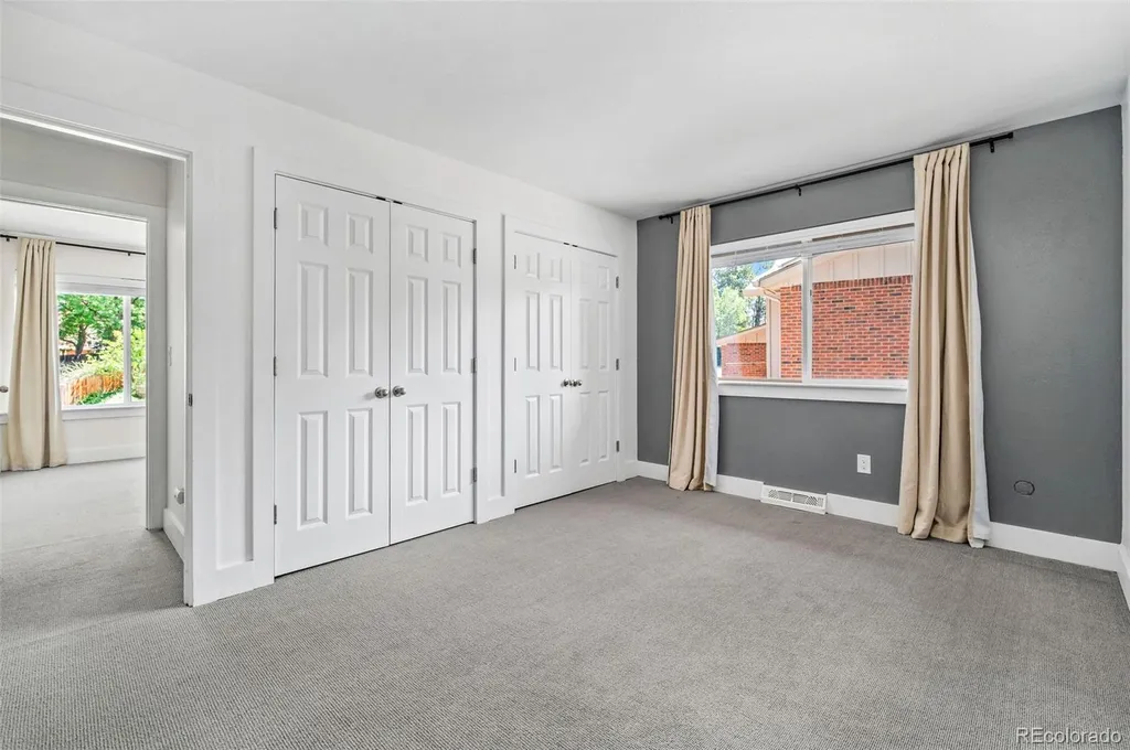 2434 Park Lane Littleton CO 80120