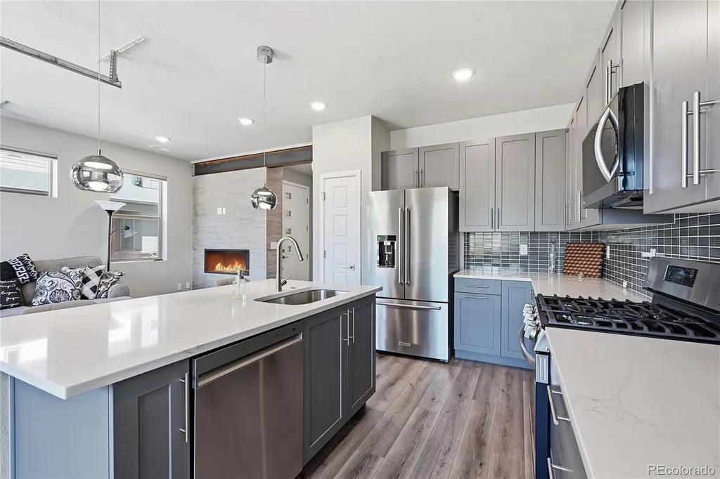 4045 S Teller Street Denver CO 80235