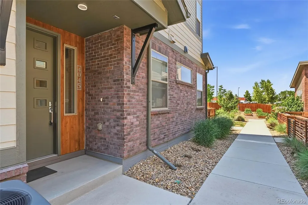 4045 S Teller Street Denver CO 80235