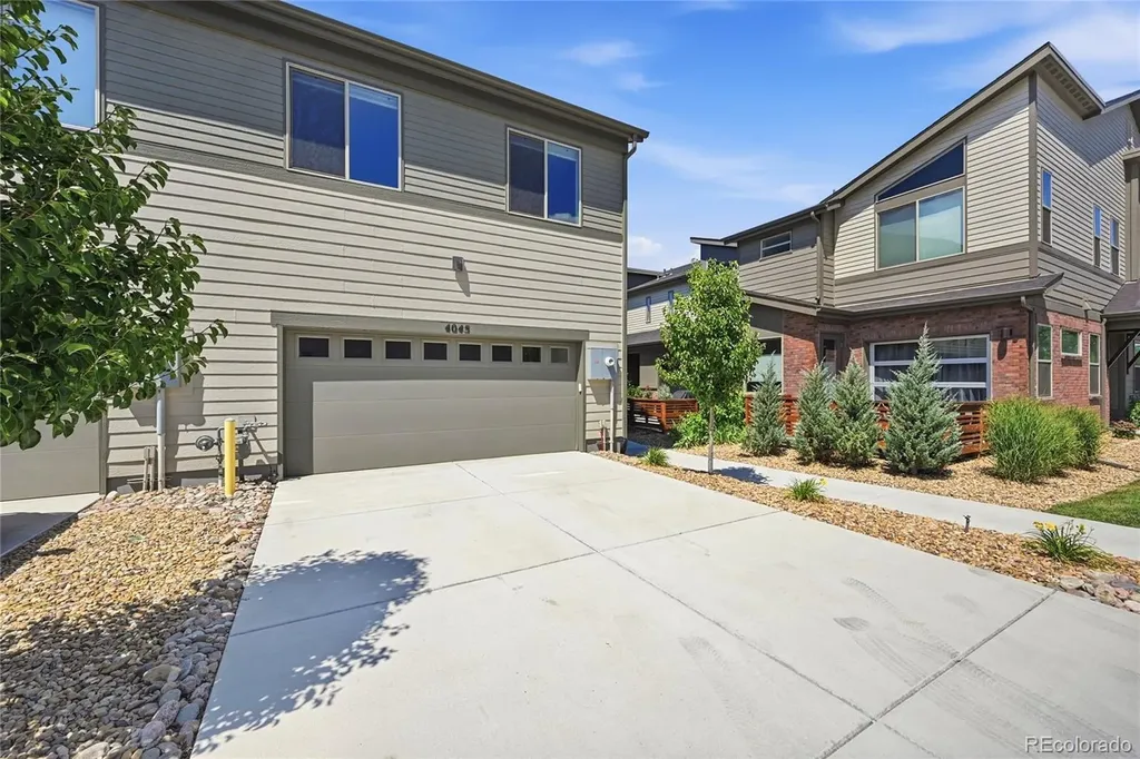 4045 S Teller Street Denver CO 80235