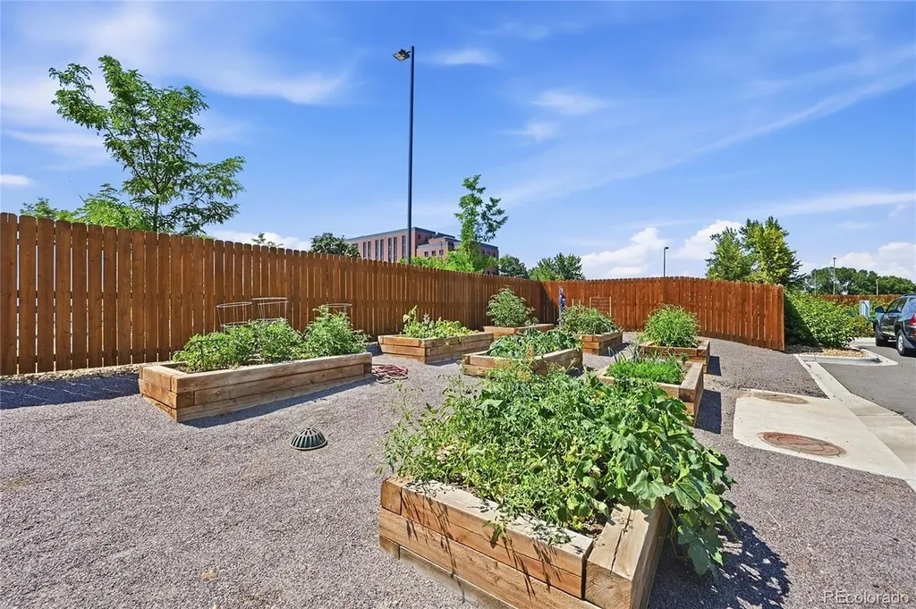 4045 S Teller Street Denver CO 80235