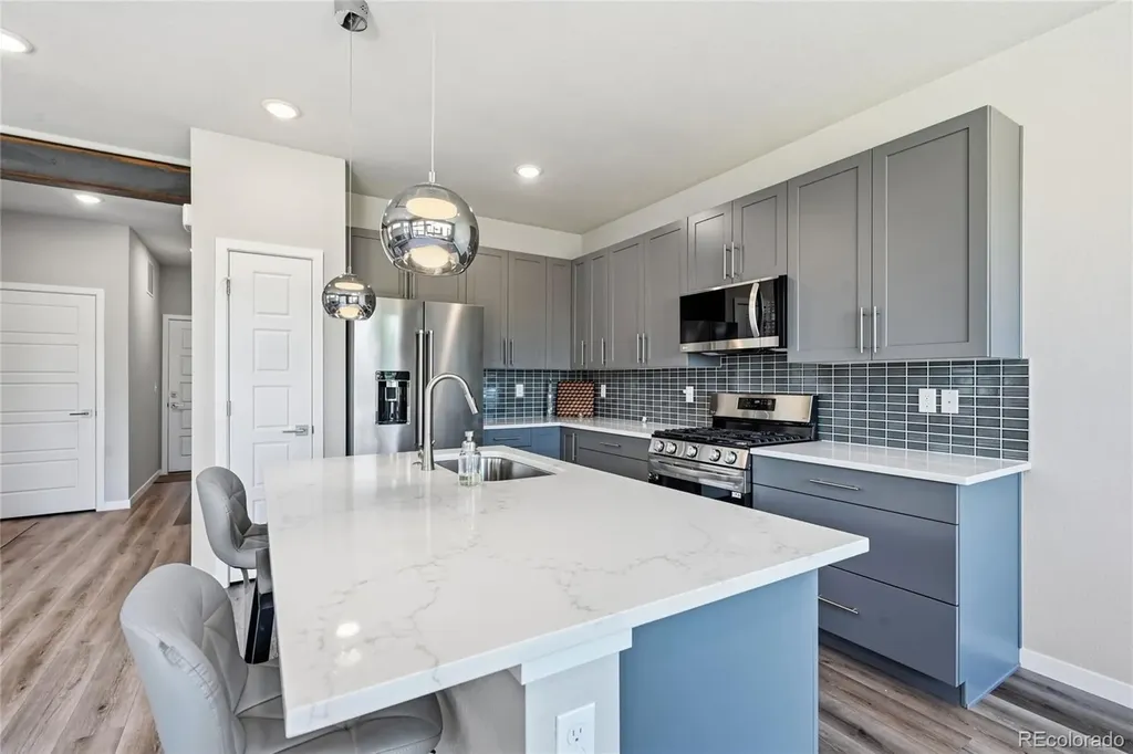 4045 S Teller Street Denver CO 80235