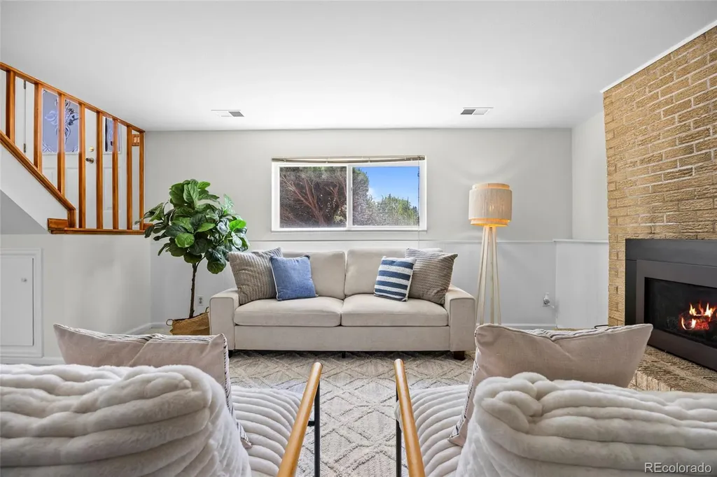 8603 E Dillard Place Denver CO 80231