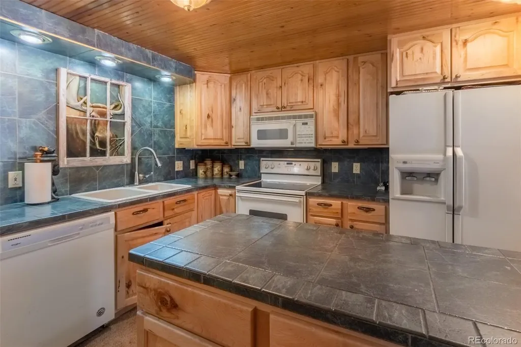 12906 Us Highway 34 Grand Lake CO 80447