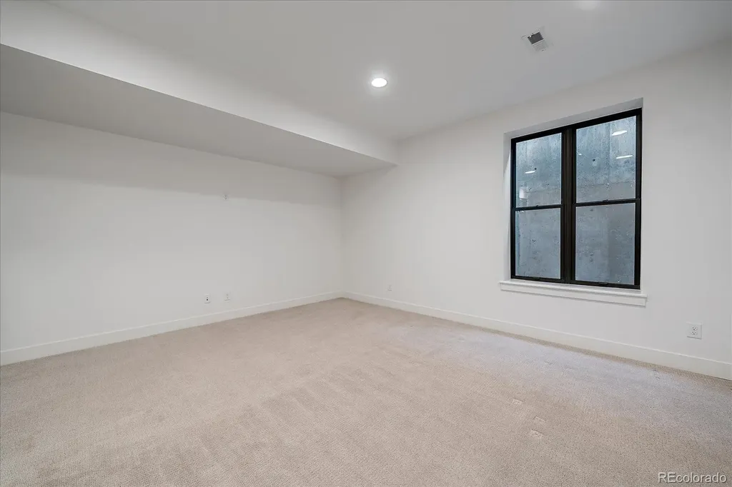 879 30th Street Denver CO 80205