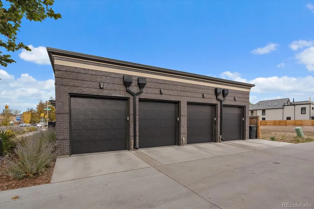 879 30th Street Denver CO 80205