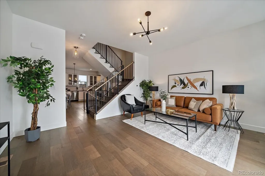 879 30th Street Denver CO 80205
