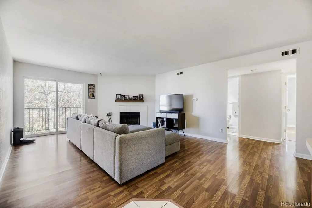 13085 W Cedar Drive Lakewood CO 80228