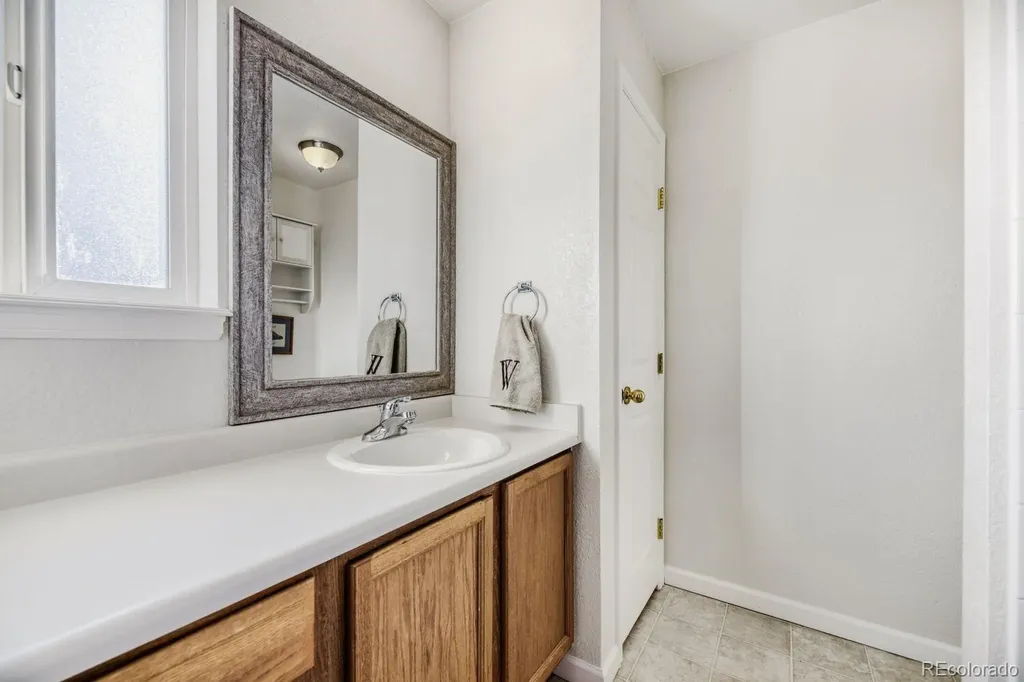 13085 W Cedar Drive Lakewood CO 80228