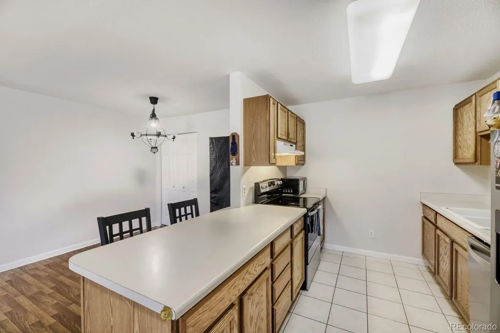 13085 W Cedar Drive Lakewood CO 80228