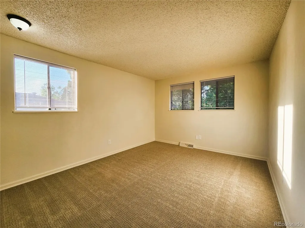 4640 S Akron Street Englewood CO 80111