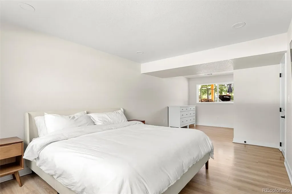 7683 S Vine Street Centennial CO 80122