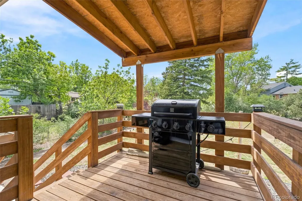 7683 S Vine Street Centennial CO 80122