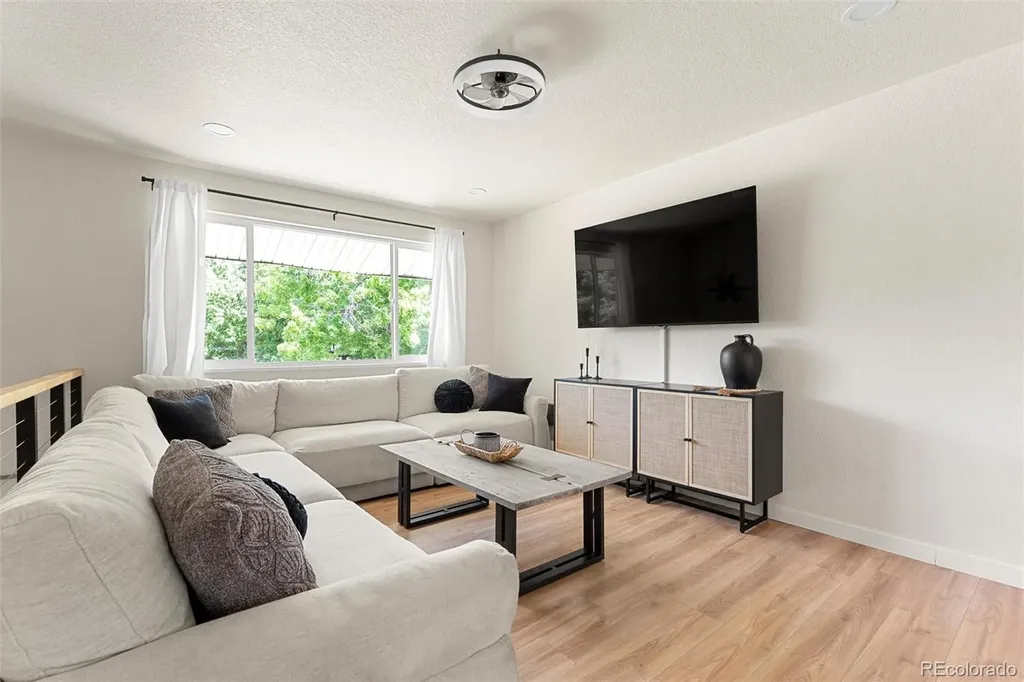 7683 S Vine Street Centennial CO 80122