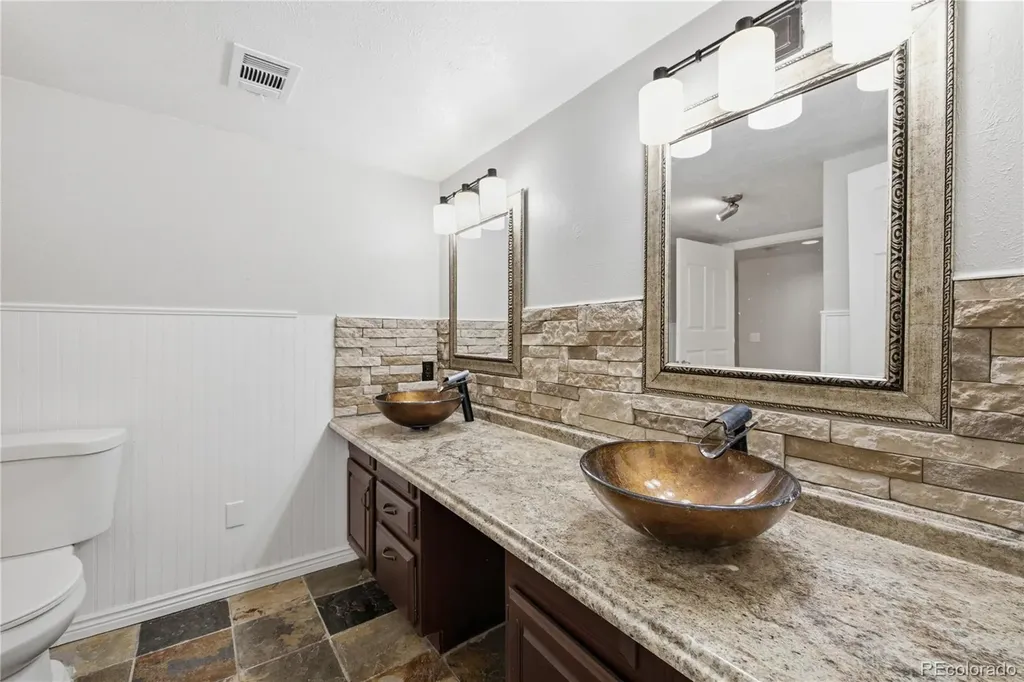 1811 S Fundy Way Aurora CO 80017