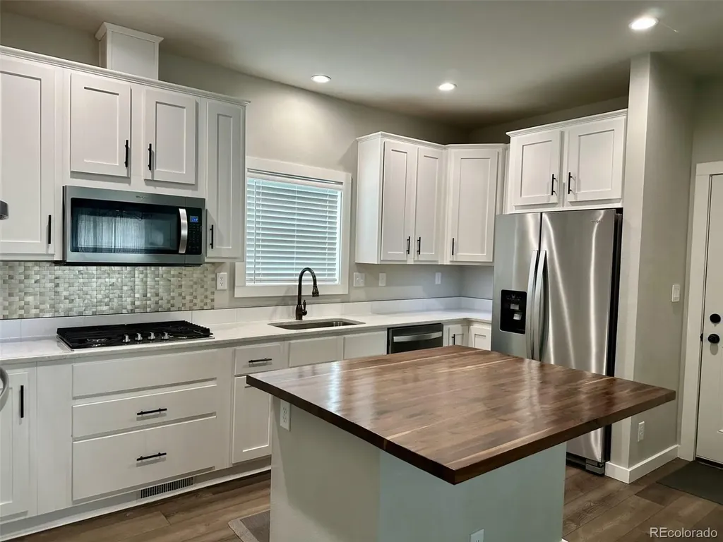 353 Steamboat Drive Gypsum CO 81637