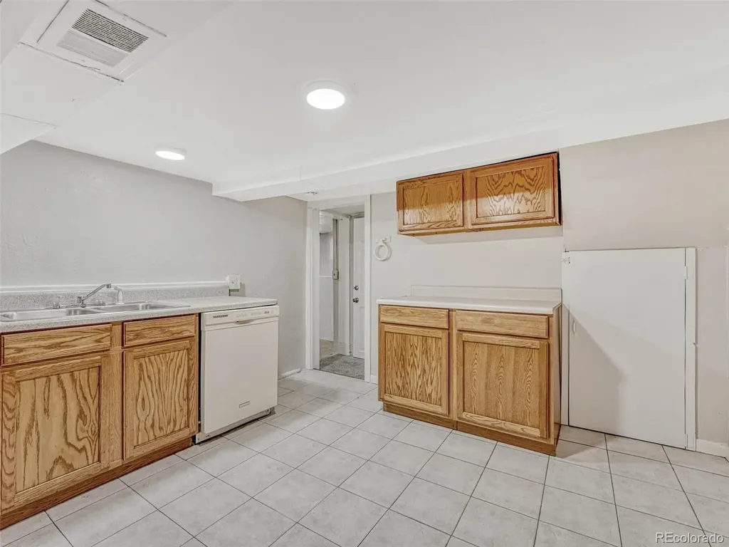548 S Lincoln Street Denver CO 80209