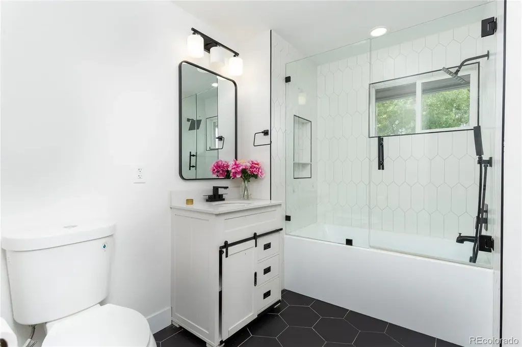 532 Galena Street Aurora CO 80010