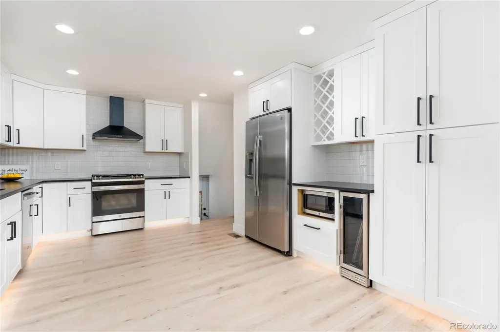 532 Galena Street Aurora CO 80010