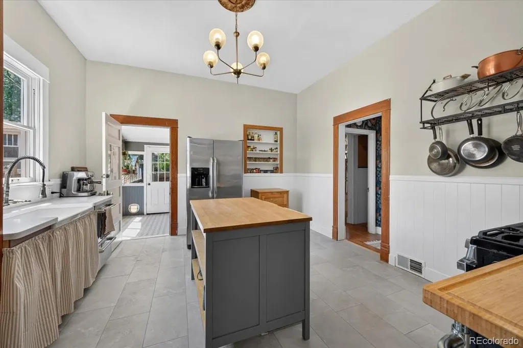 345 Mountain View Avenue Longmont CO 80501