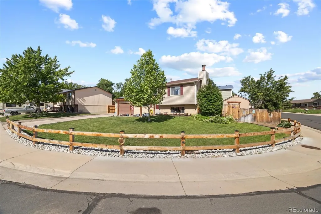 10429 Owens Circle Broomfield CO 80021