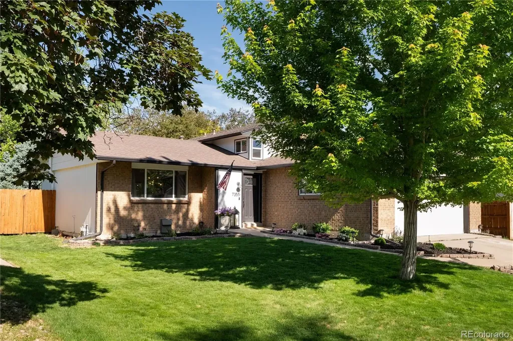 7355 S Elm Court Centennial CO 80122