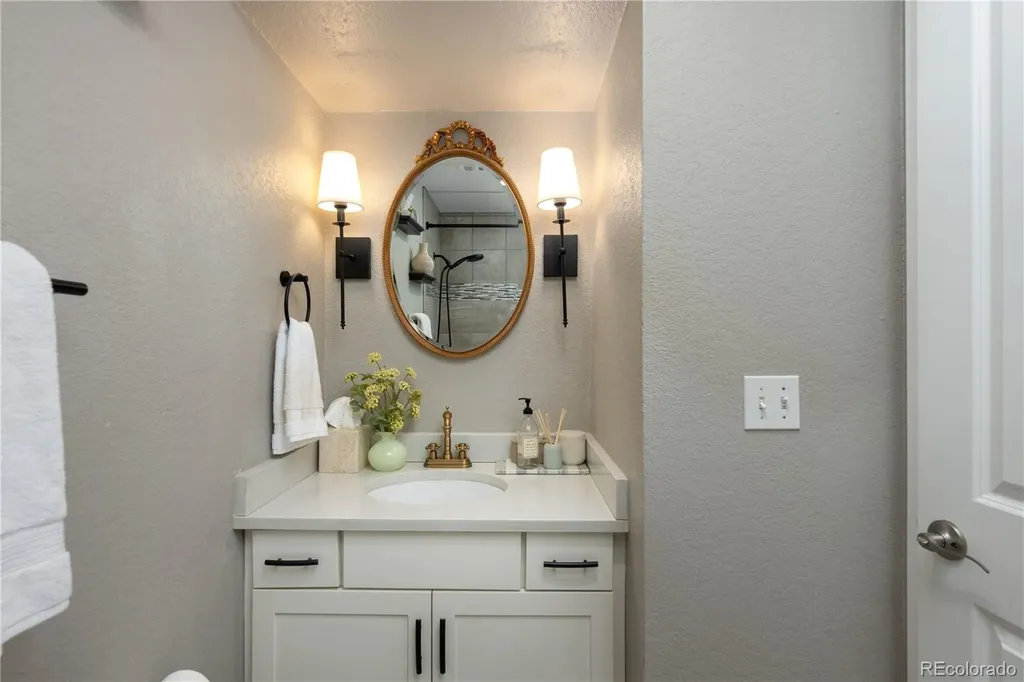 7355 S Elm Court Centennial CO 80122
