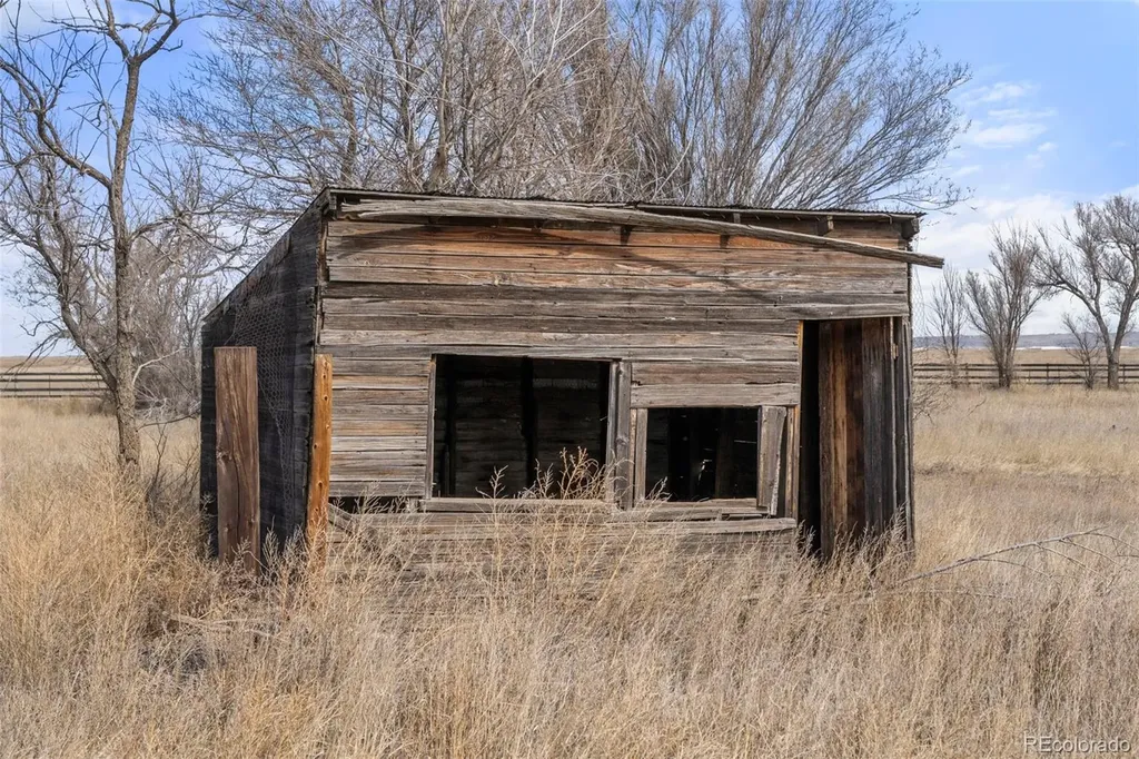 2480 N Log Road Calhan CO 80808