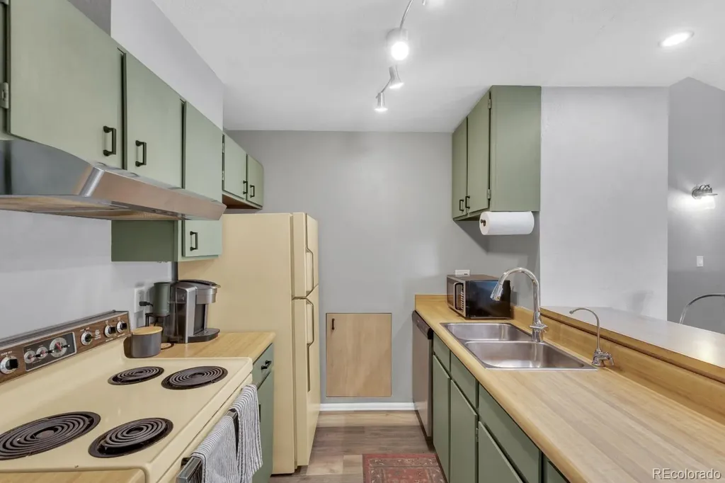 6565 E Arizona Avenue Denver CO 80224