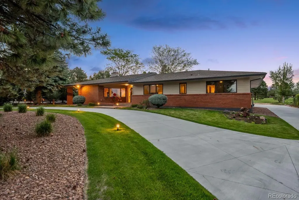 1670 Hill Circle Colorado Springs CO 80904