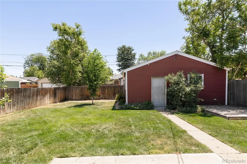 2822 N Adams Street Denver CO 80205
