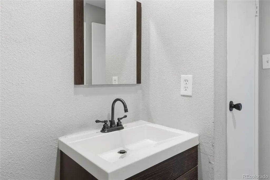 14087 E Jewell Avenue Aurora CO 80012