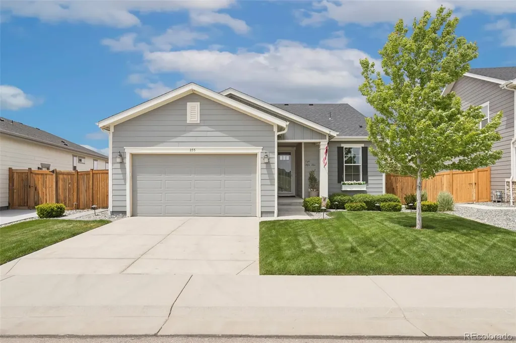 855 N Waterloo Circle Aurora CO 80018