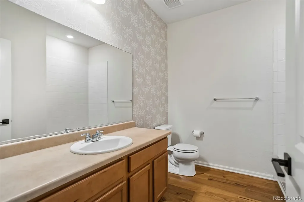855 N Waterloo Circle Aurora CO 80018