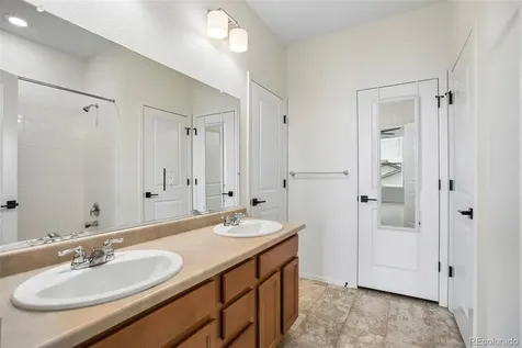 855 N Waterloo Circle Aurora CO 80018