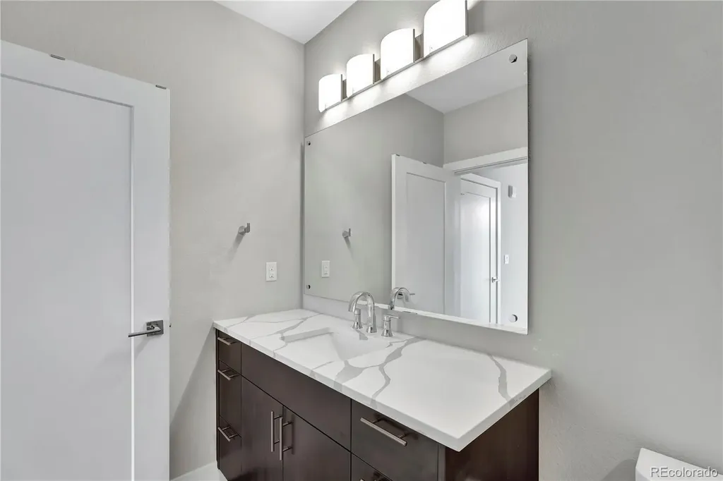 6618 E Lowry Boulevard Denver CO 80230