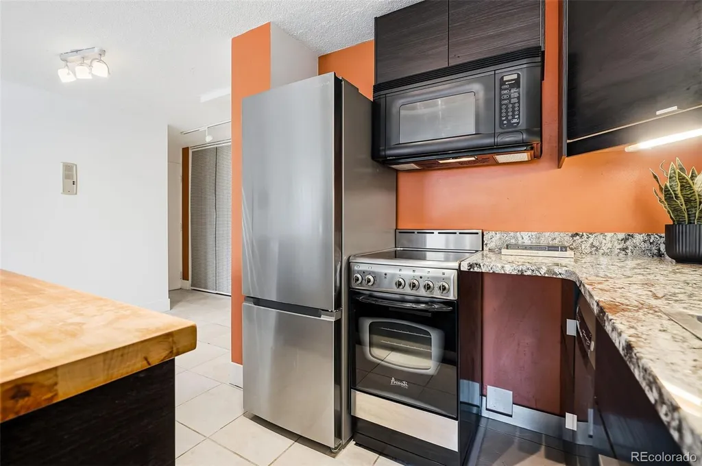 799 Dahlia Street Denver CO 80220