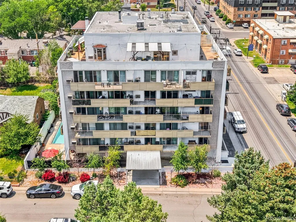 799 Dahlia Street Denver CO 80220