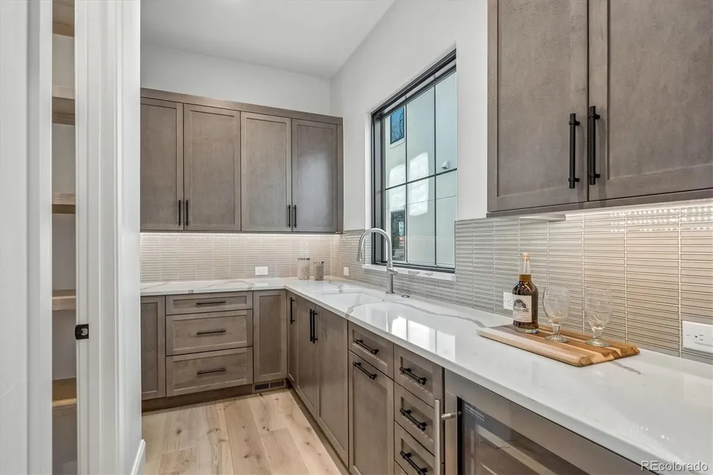 1699 Bellaire Street Denver CO 80220