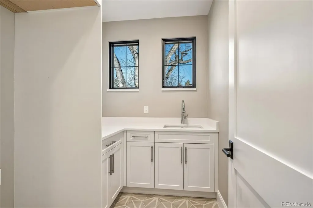 1699 Bellaire Street Denver CO 80220