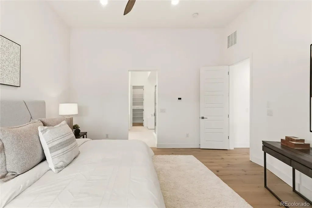 6121 Chester Street Denver CO 80238