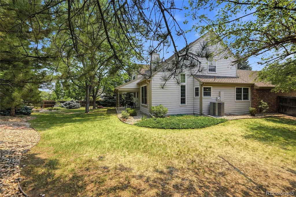 5923 E Irwin Place Englewood CO 80112