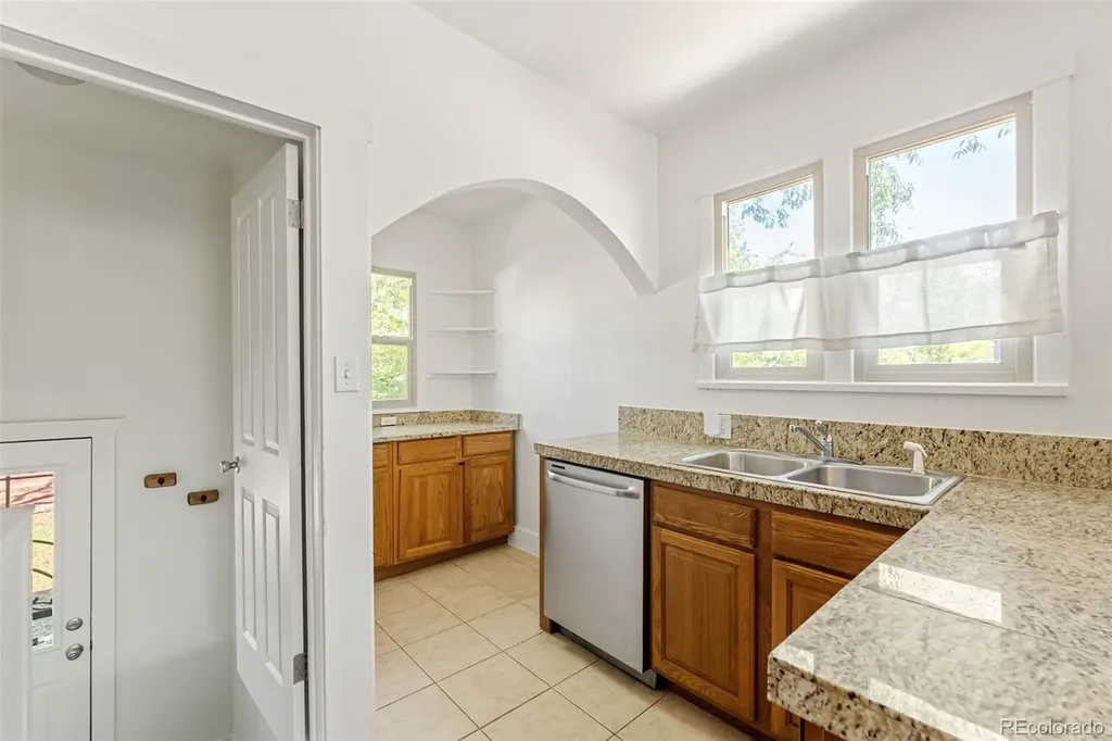 1283 Adams Street Denver CO 80206