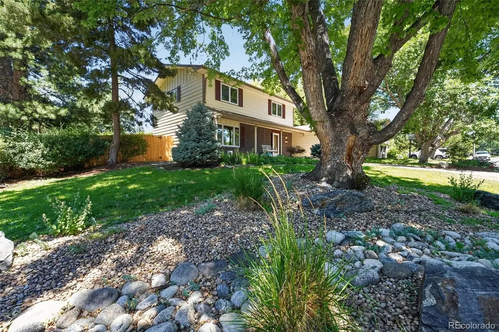 8047 W Harvard Drive Denver CO 80227