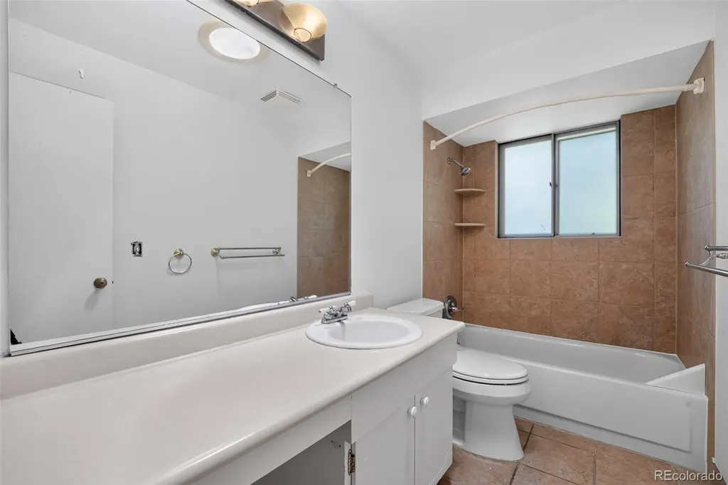 8047 W Harvard Drive Denver CO 80227