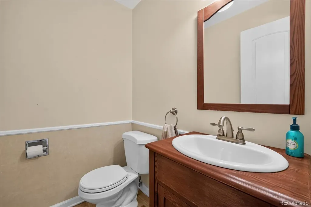 8047 W Harvard Drive Denver CO 80227